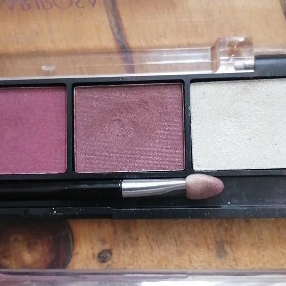 Makeup bundle - Picture 5 of 10